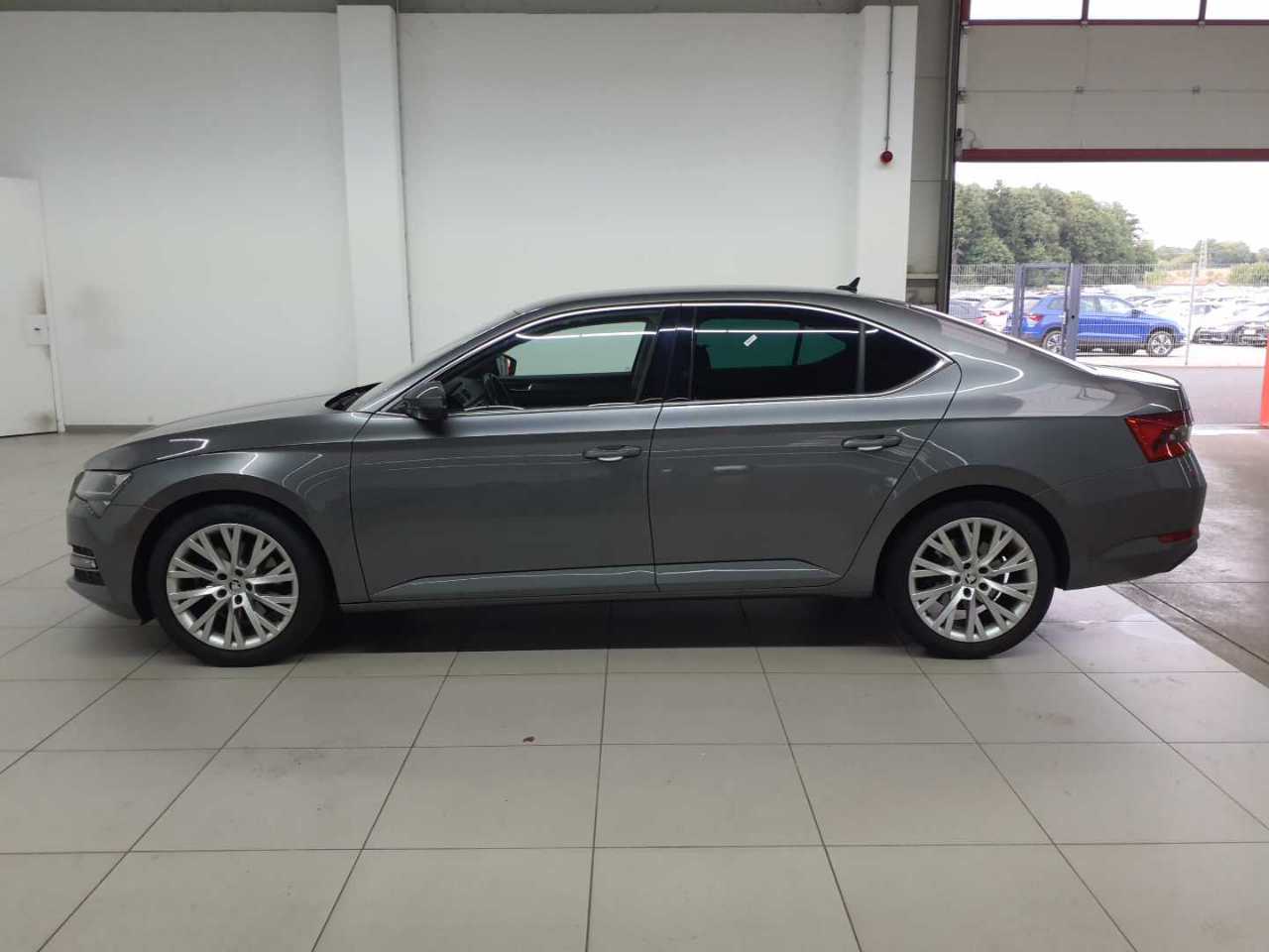 Skoda Superb 2.0 TDI DSG Style 14