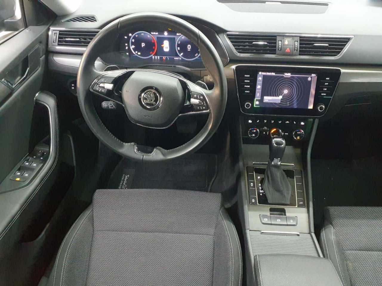 Skoda Superb 2.0 TDI DSG Style 17