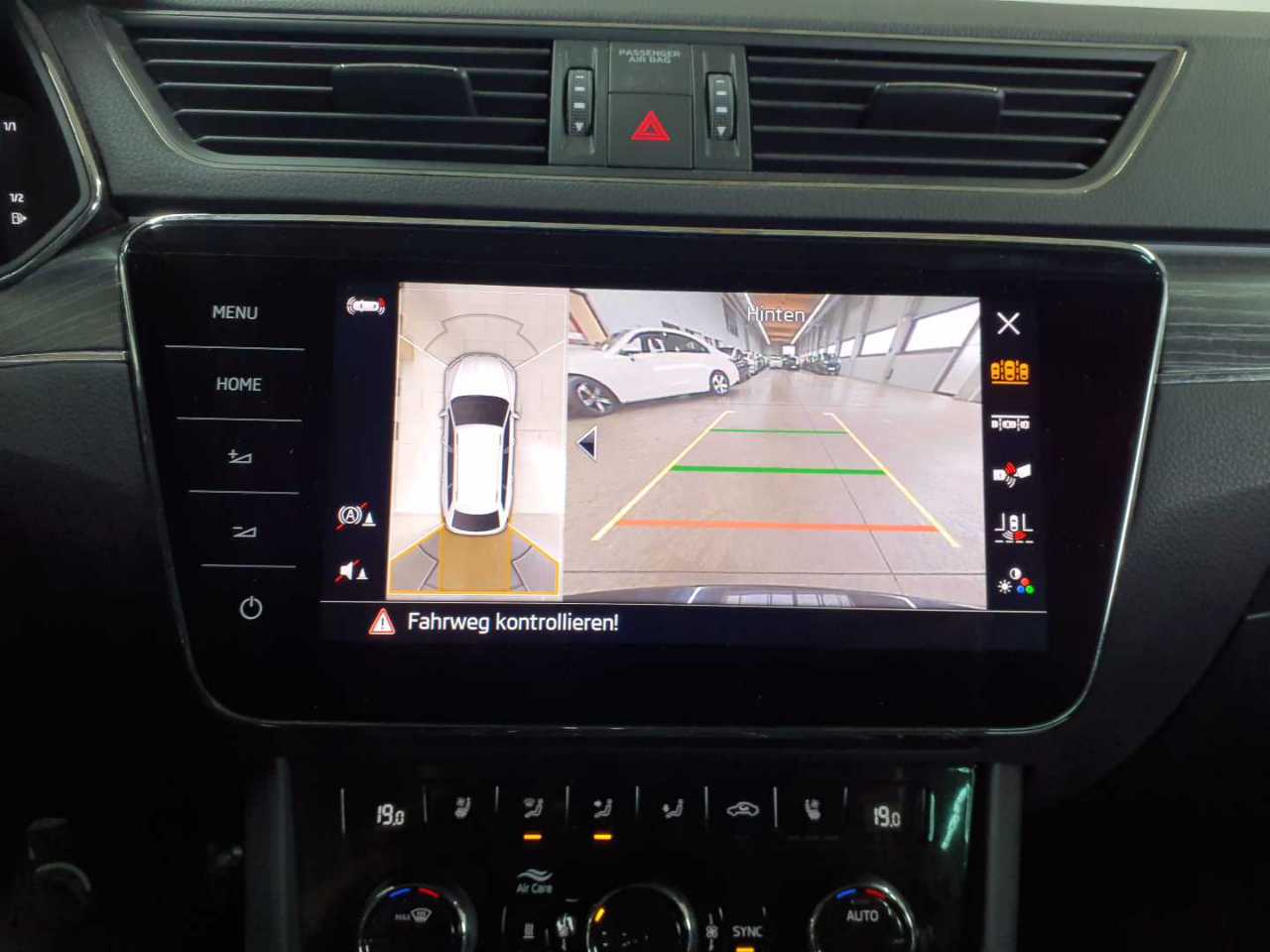 Skoda Superb Combi 2.0 TDI 4x4 DSG Premium Edition 16