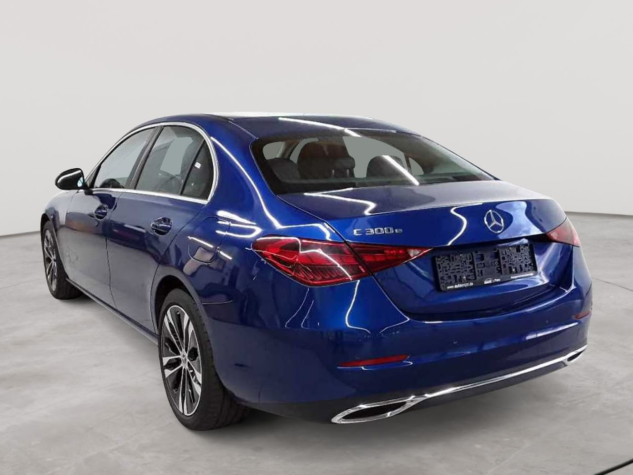 Mercedes-Benz C 300 e 9G-TRONIC Avantgarde 5