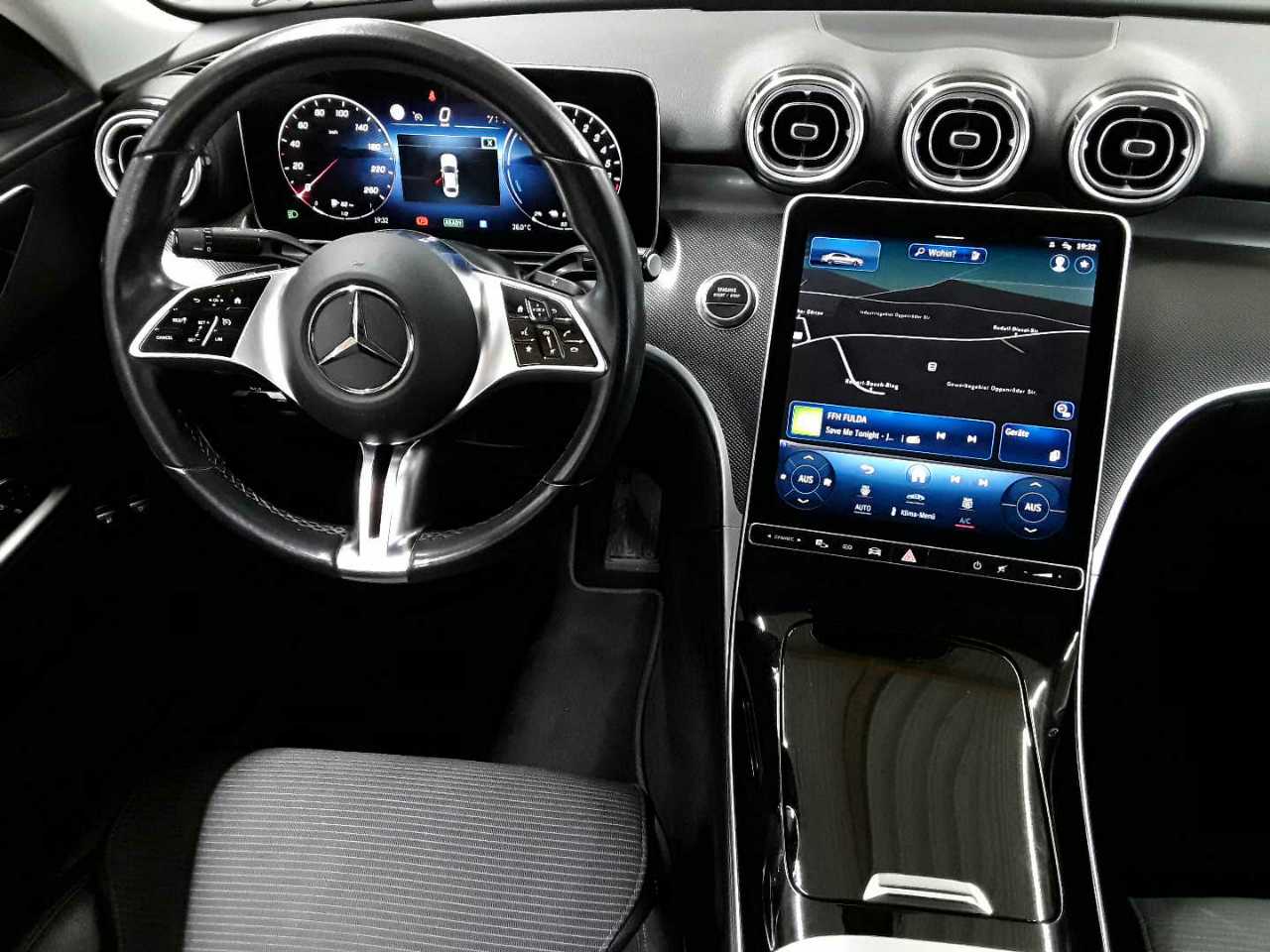 Mercedes-Benz C 300 e 9G-TRONIC Avantgarde 10