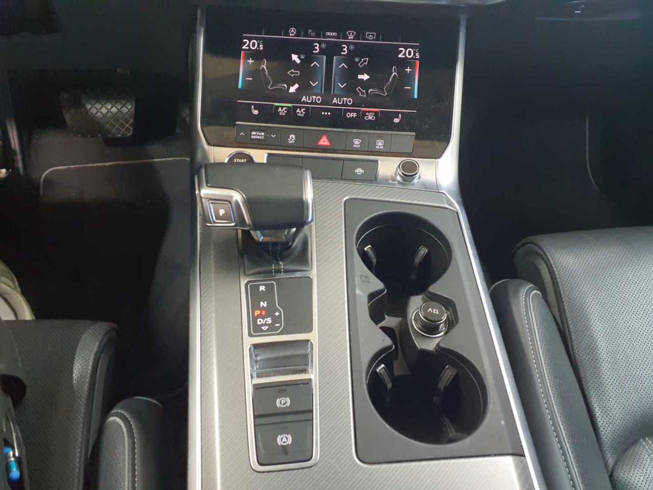 Audi A6 40 TDI quattro S tronic design 10