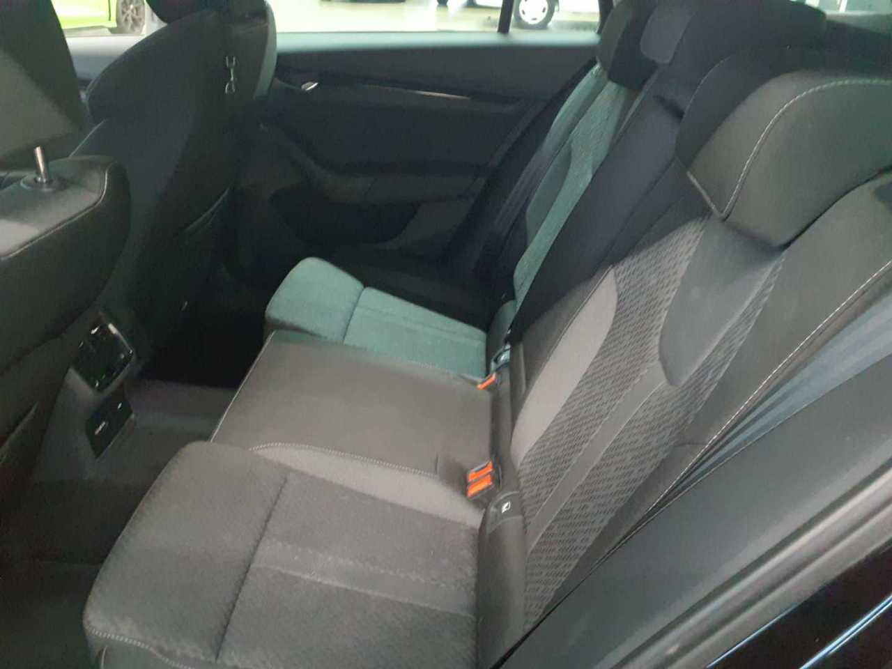 Skoda Octavia Combi 2.0 TDI Clever 13