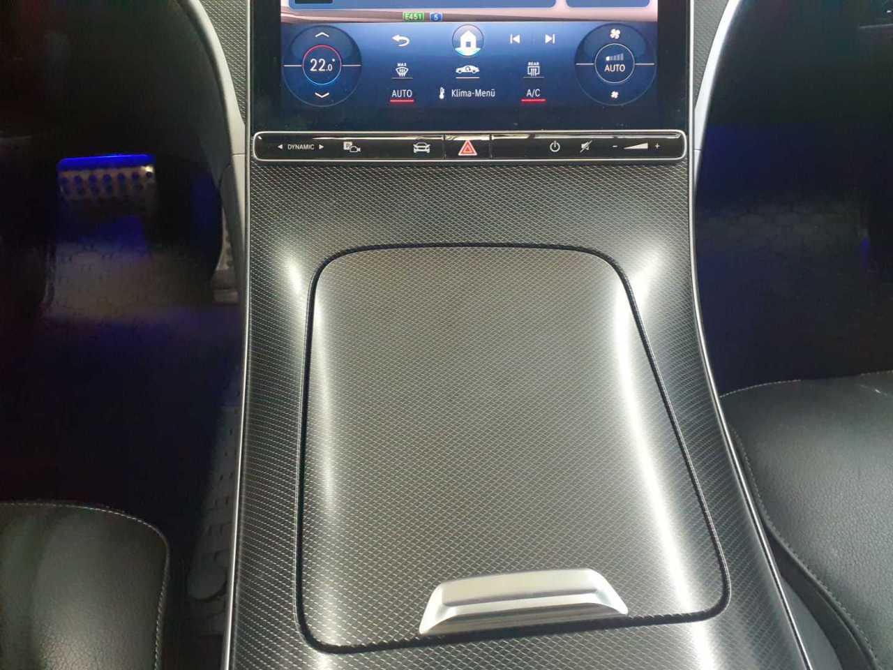 Mercedes-Benz C 300 d T 9G-TRONIC AMG Line 10