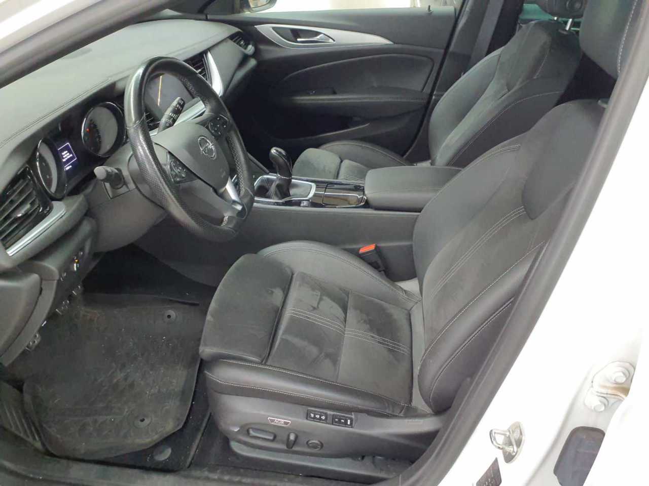 Opel Insignia Sports Tourer 2.0 Diesel Elegance 7