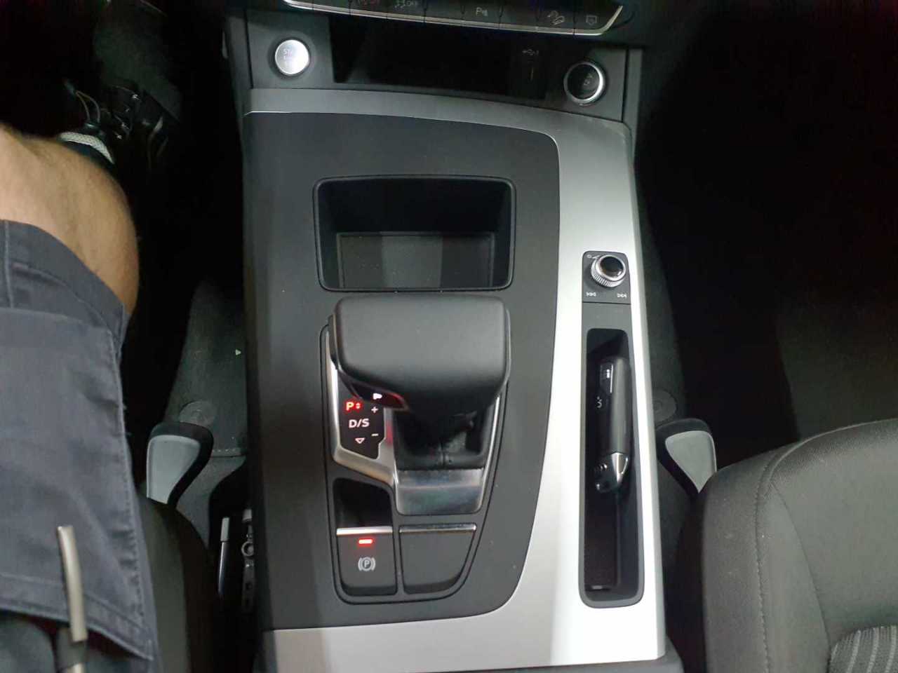 Audi Q5 35 TDI S tronic 10
