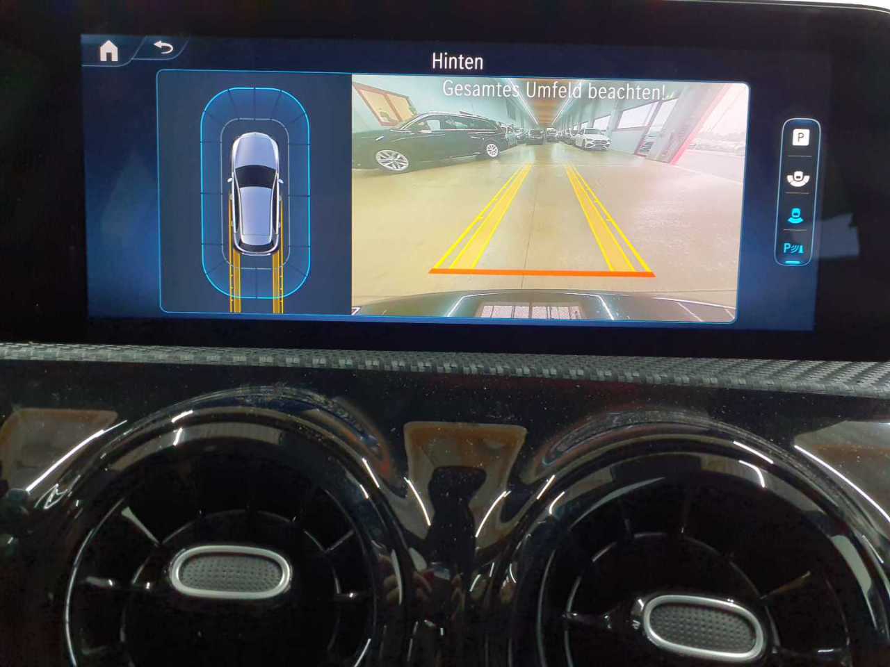 Mercedes-Benz A 180 7G-DCT Entry 16