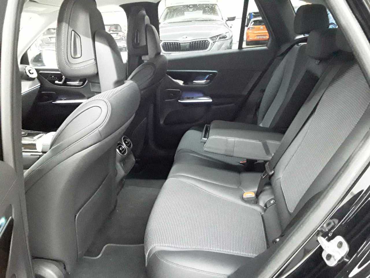Mercedes-Benz GLC 300 e 4Matic 9G-TRONIC Avantgarde Advanced 13