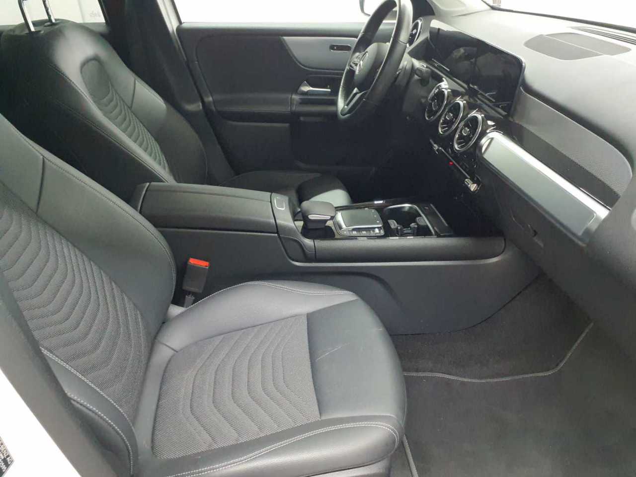 Mercedes-Benz GLB 200 d 8G-DCT Style 8