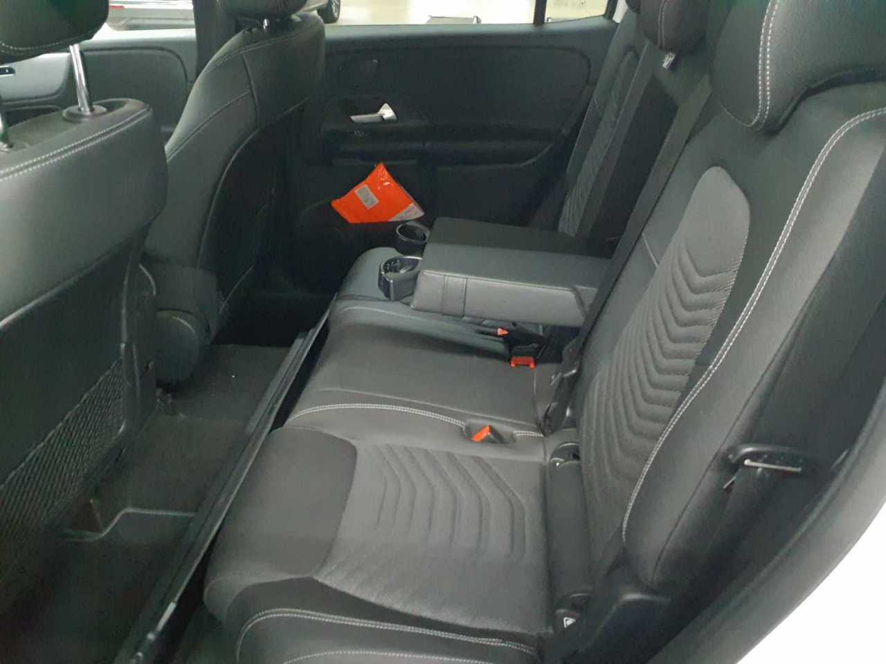 Mercedes-Benz GLB 200 d 8G-DCT Style 13