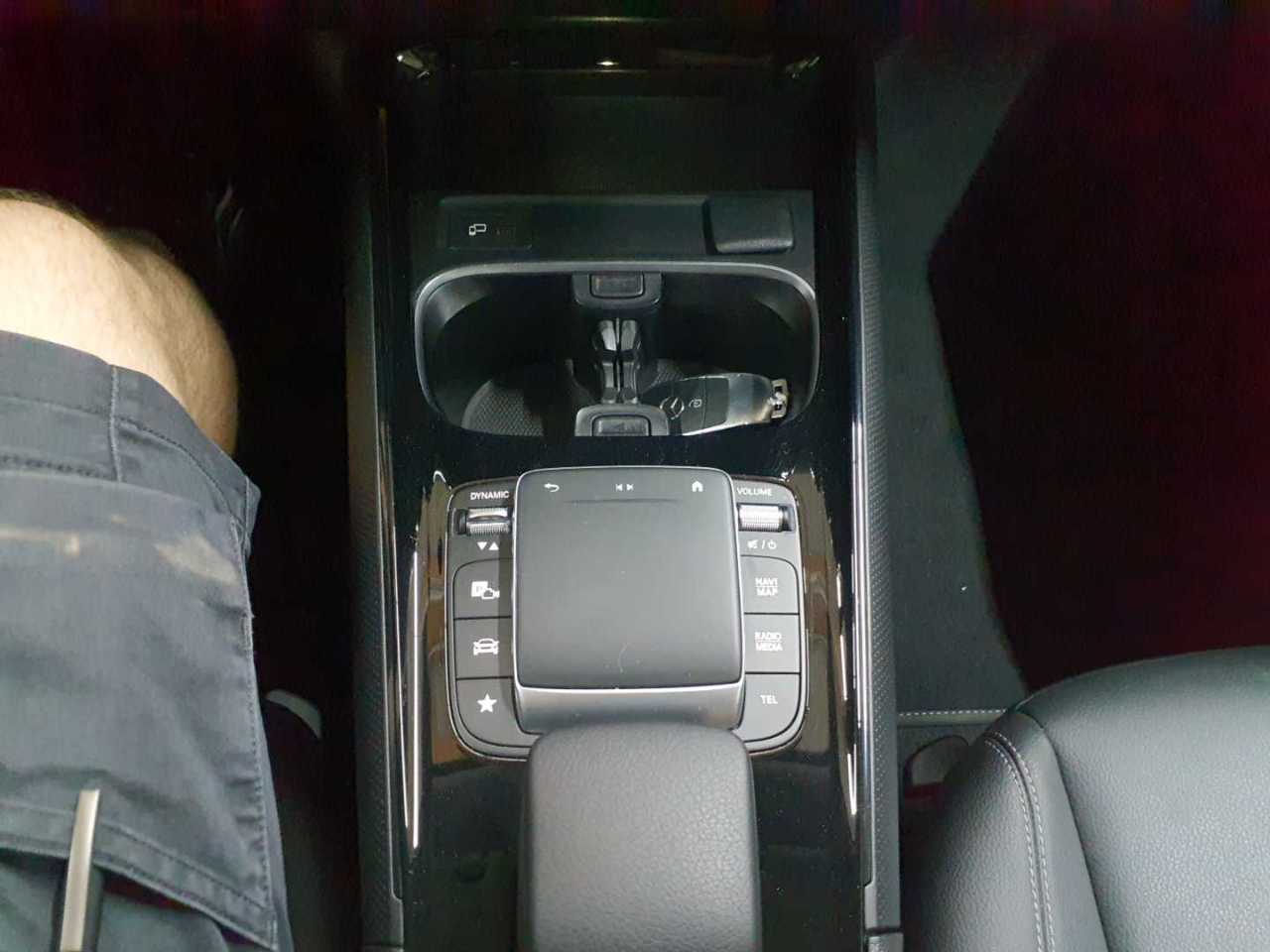 Mercedes-Benz GLB 200 d 8G-DCT Style 10