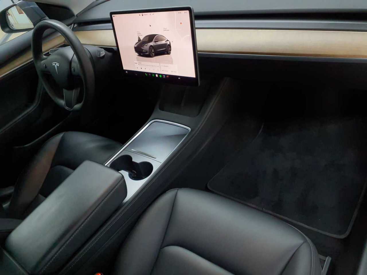 Tesla Model 3 Langstreckenbatt. Allradantrieb Dual Motor 9