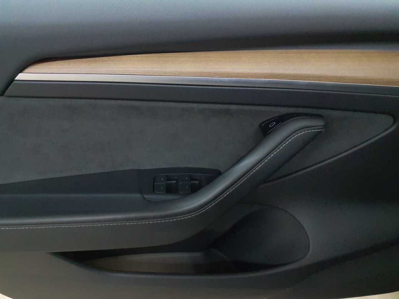 Tesla Model 3 Langstreckenbatt. Allradantrieb Dual Motor 19