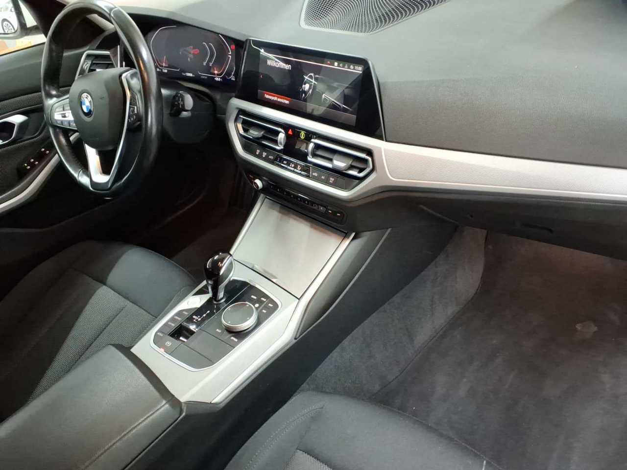 Bmw 316d Touring Aut. 9