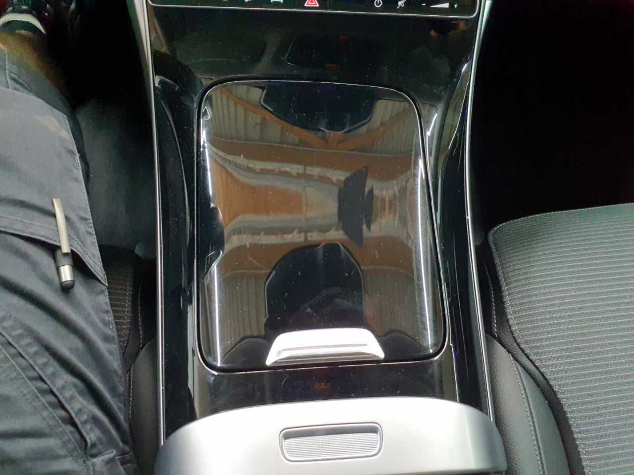 Mercedes-Benz C 300 e T 9G-TRONIC Avantgarde 10