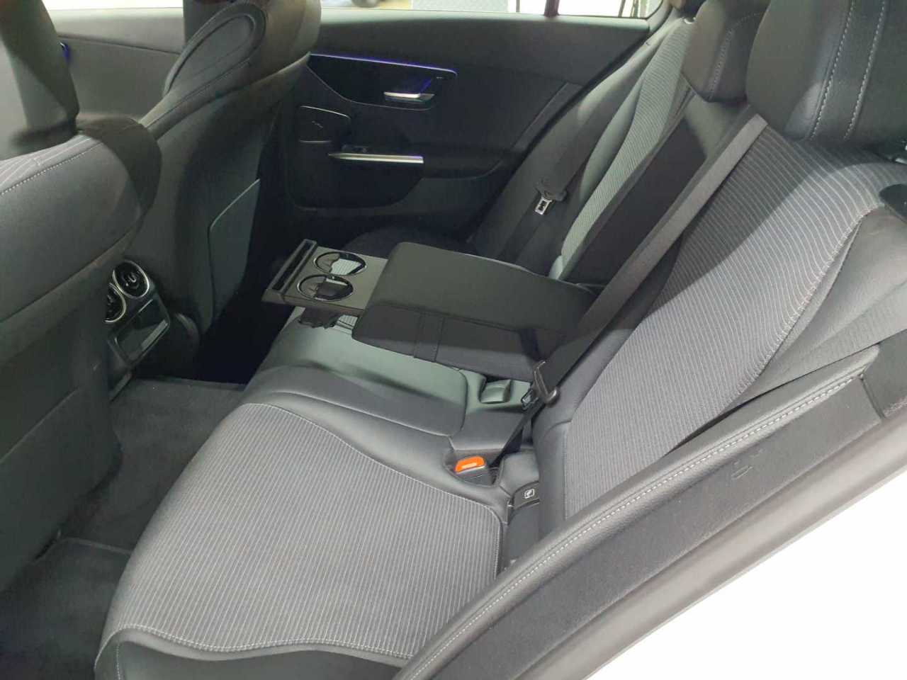 Mercedes-Benz C 300 e T 9G-TRONIC Avantgarde 13