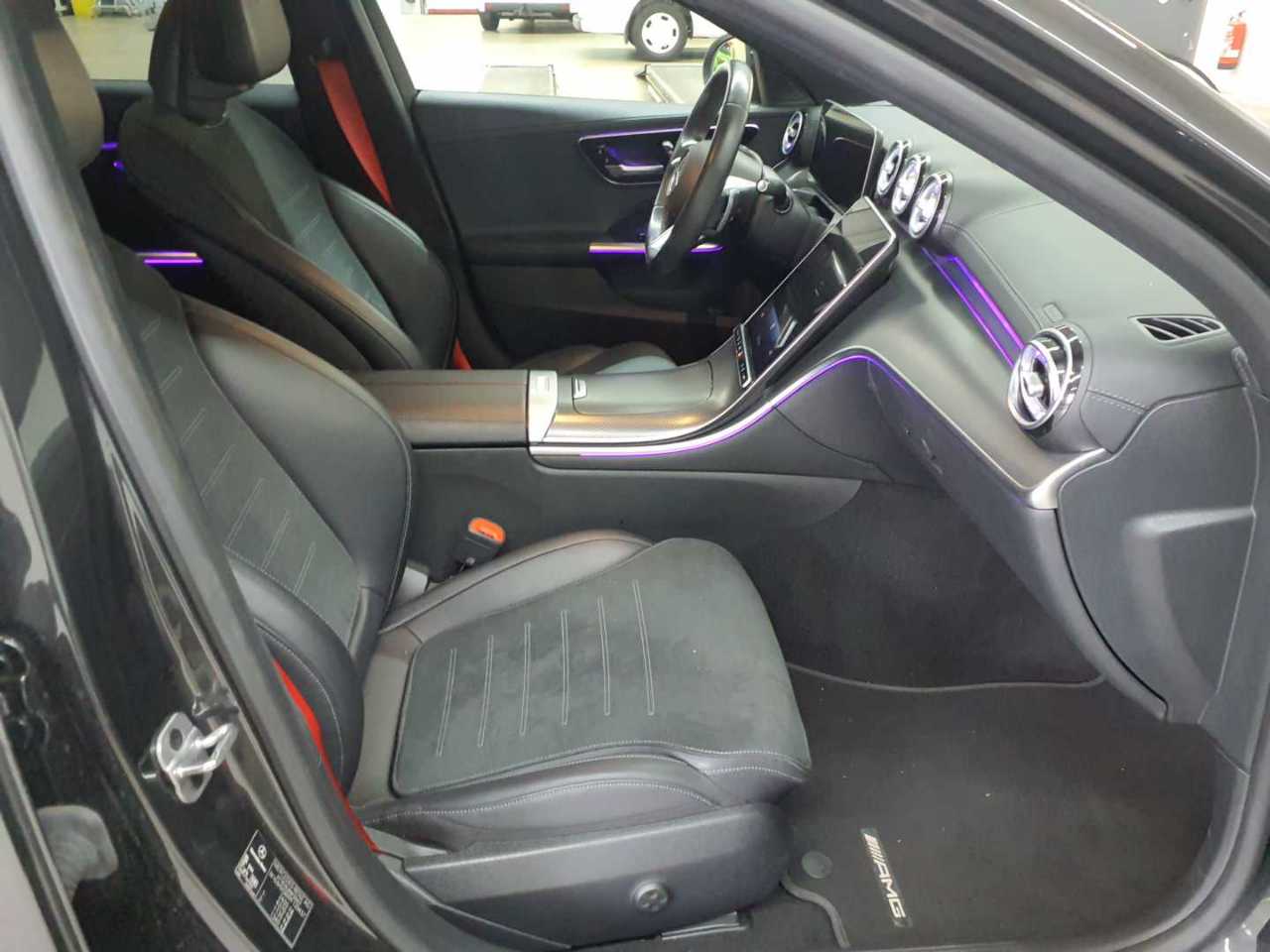 Mercedes-Benz C 300 d T 9G-TRONIC AMG Line 7