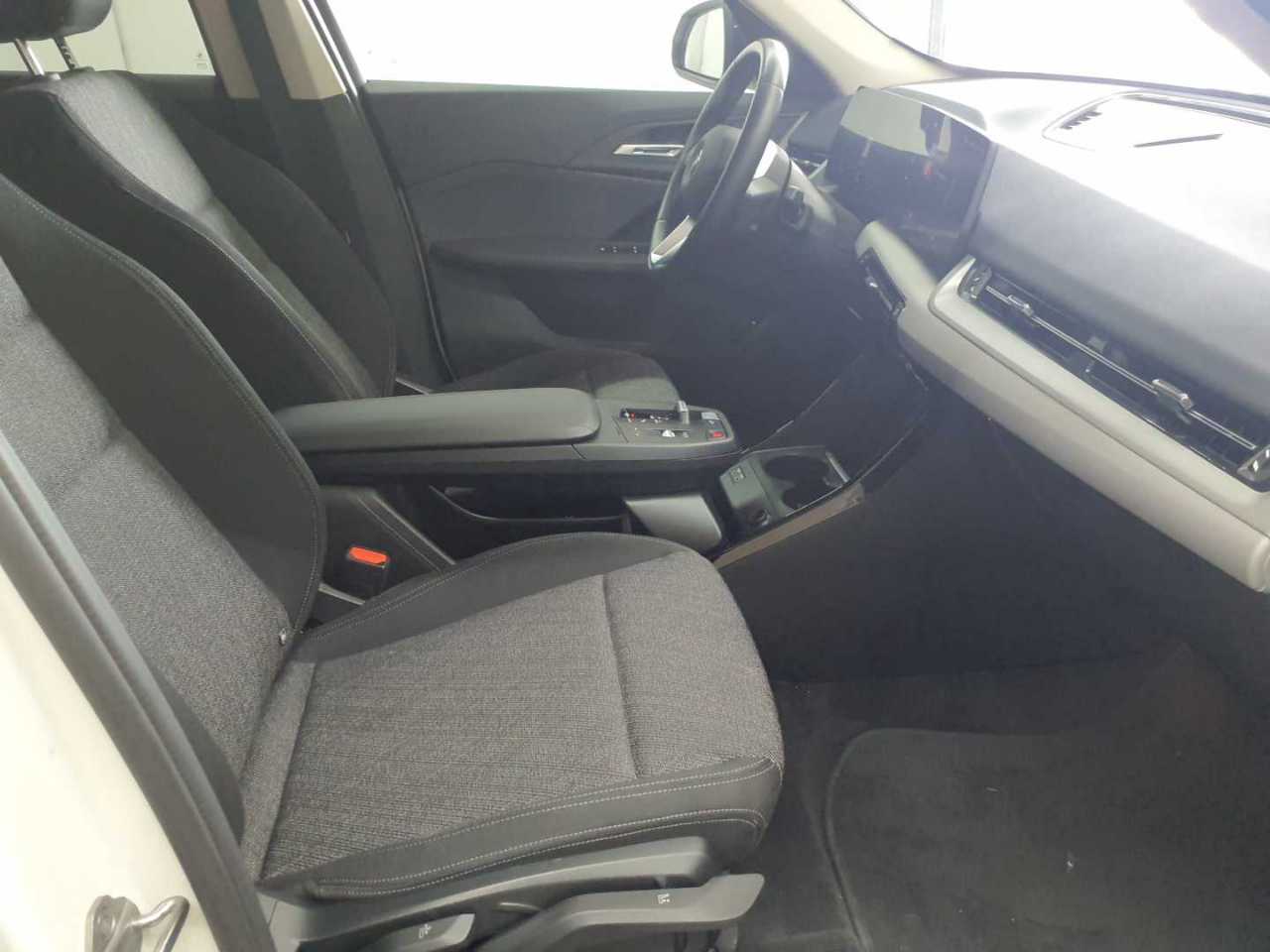 Bmw iX1 xDrive30 8