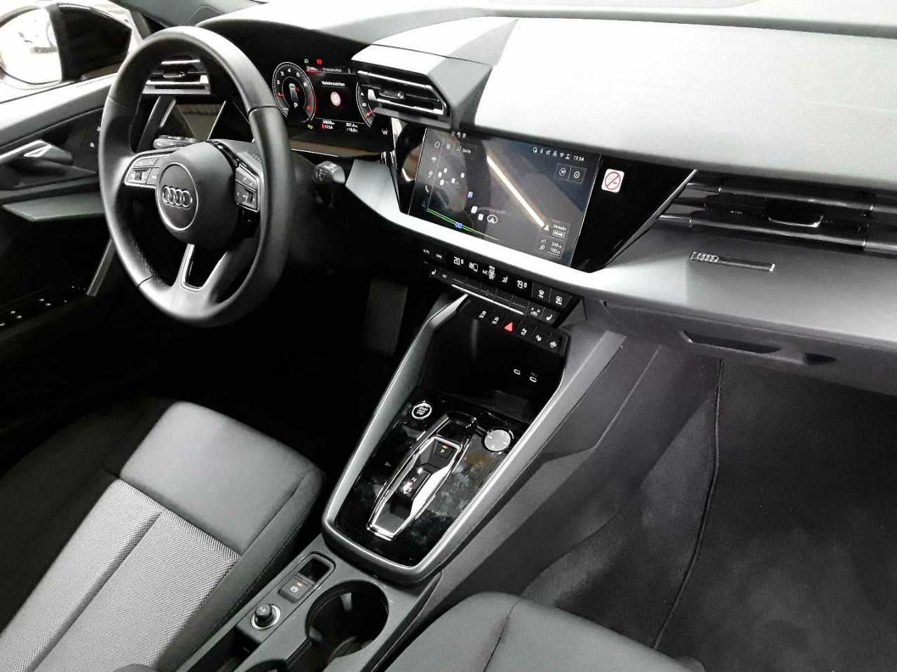Audi A3 TFSI 85 kW Sportback S tronic advanced 9