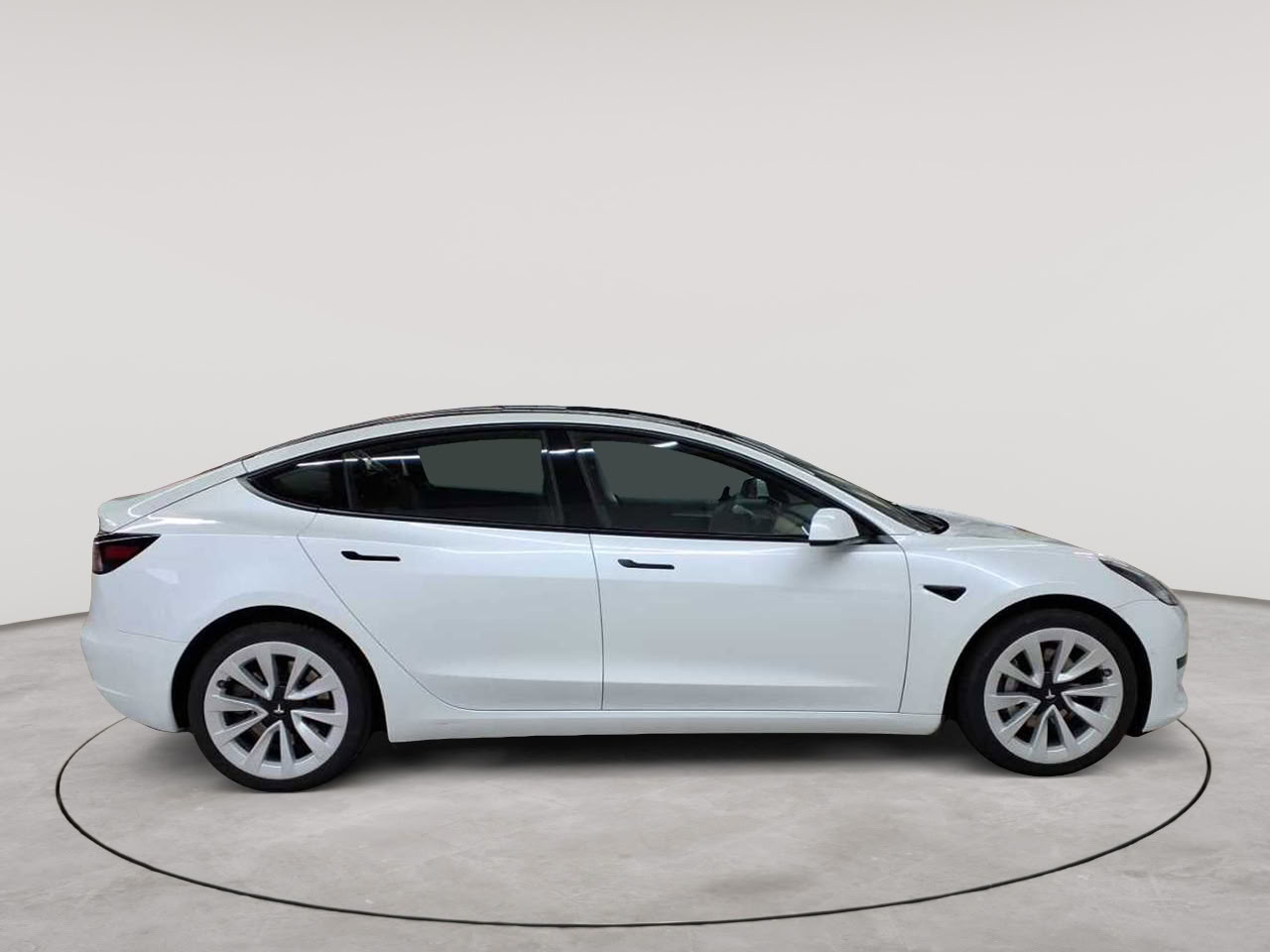 Tesla Model 3 Standard Reichweite Plus Hinterradantrieb 3