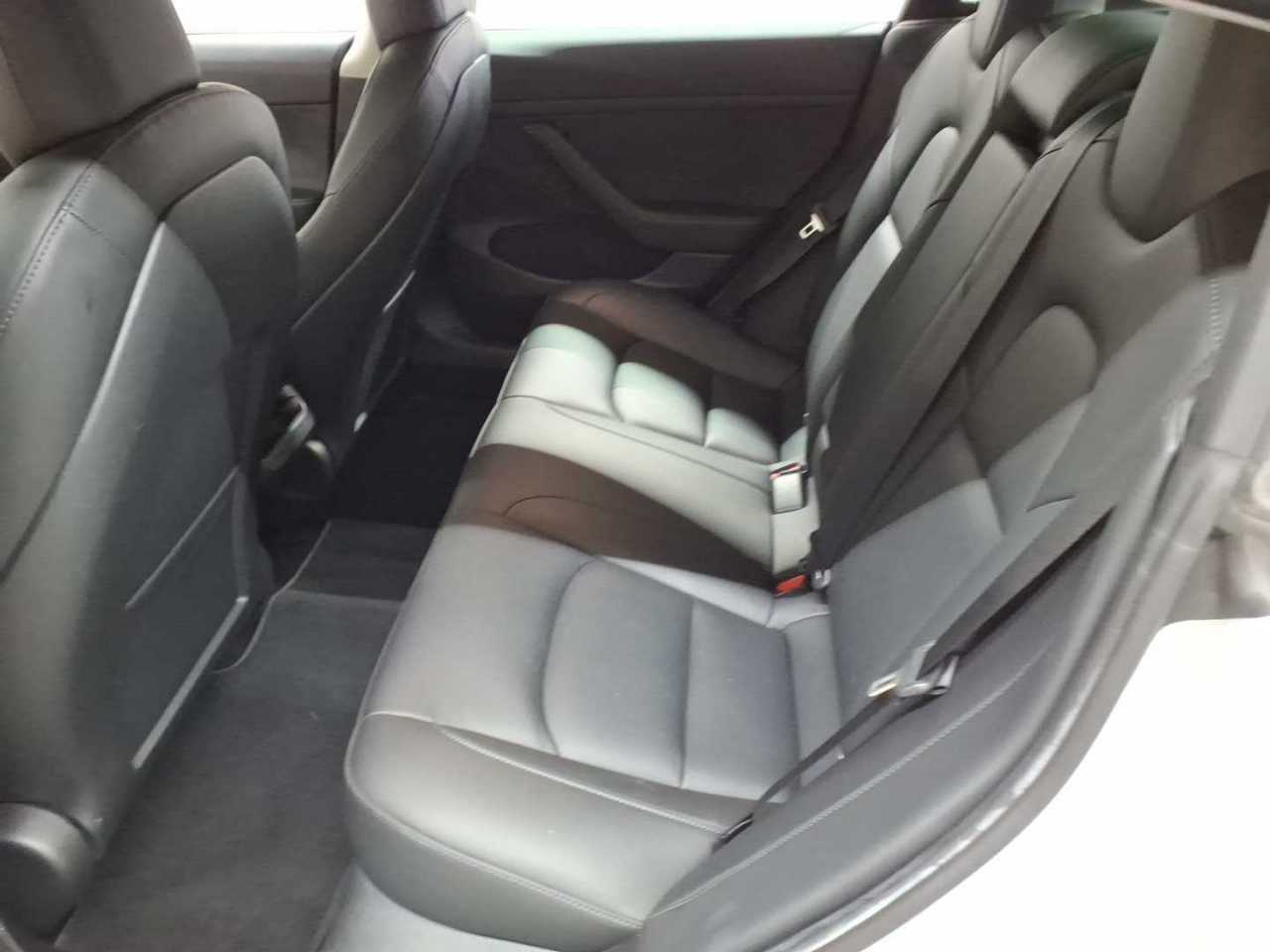 Tesla Model 3 Standard Reichweite Plus Hinterradantrieb 13