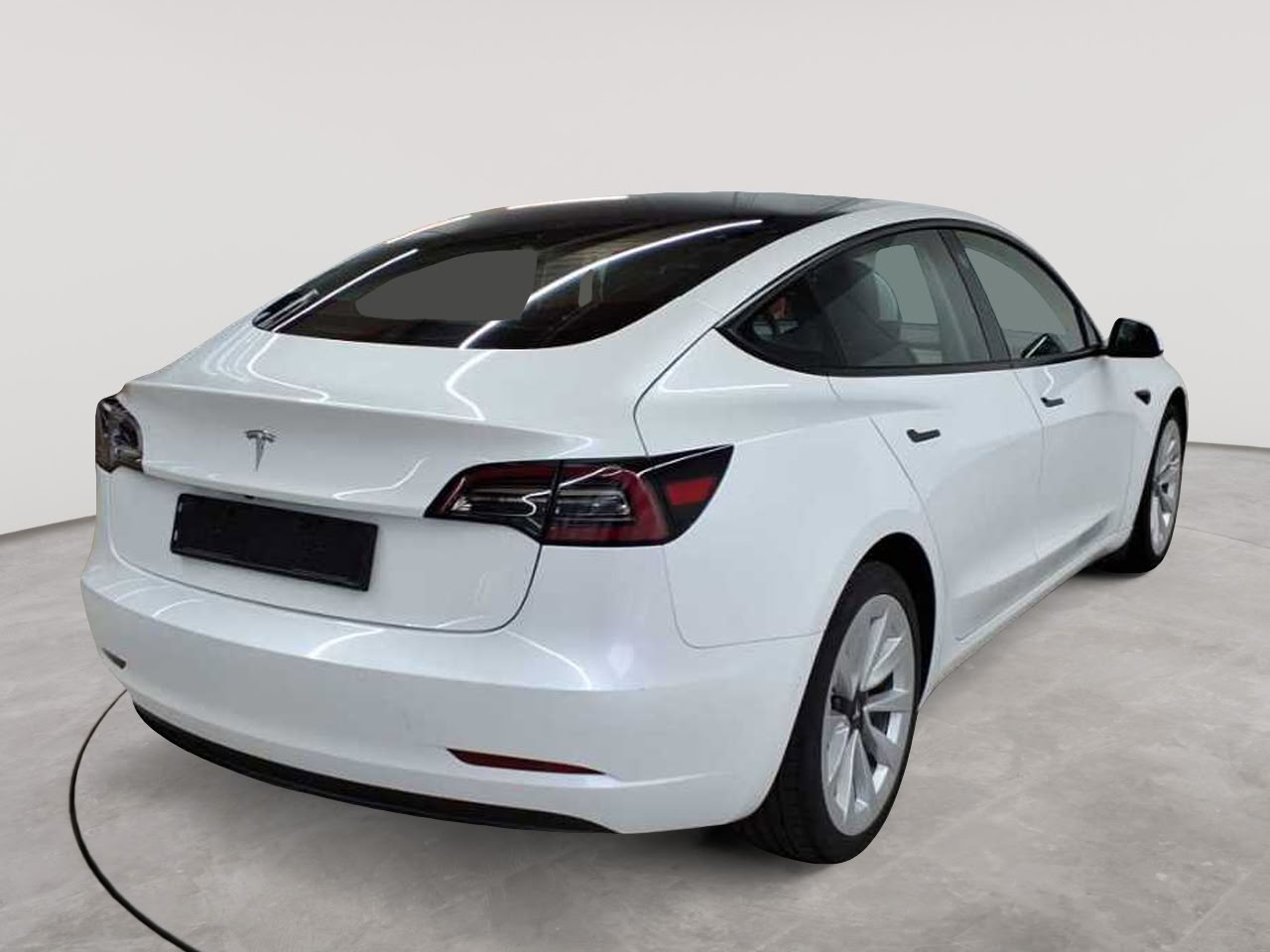 Tesla Model 3 Standard Reichweite Plus Hinterradantrieb 4