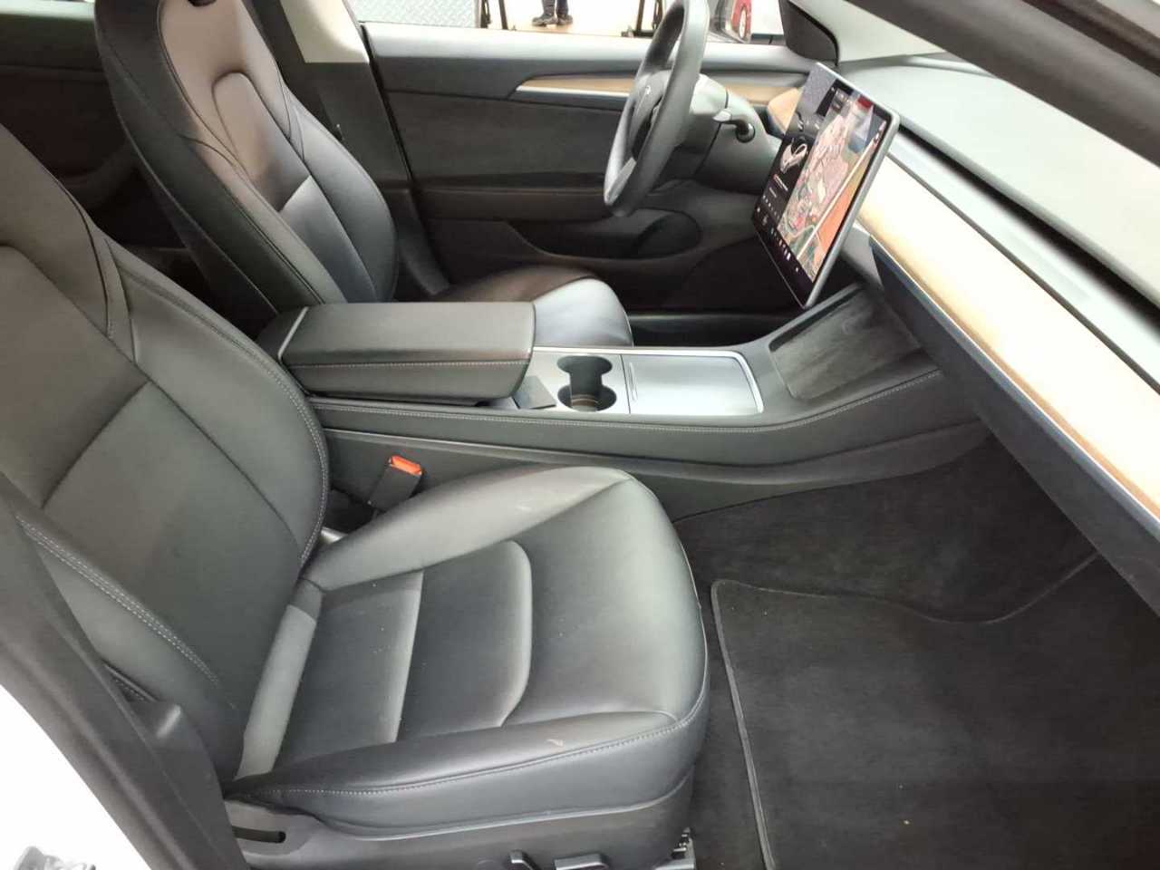Tesla Model 3 Standard Reichweite Plus Hinterradantrieb 8