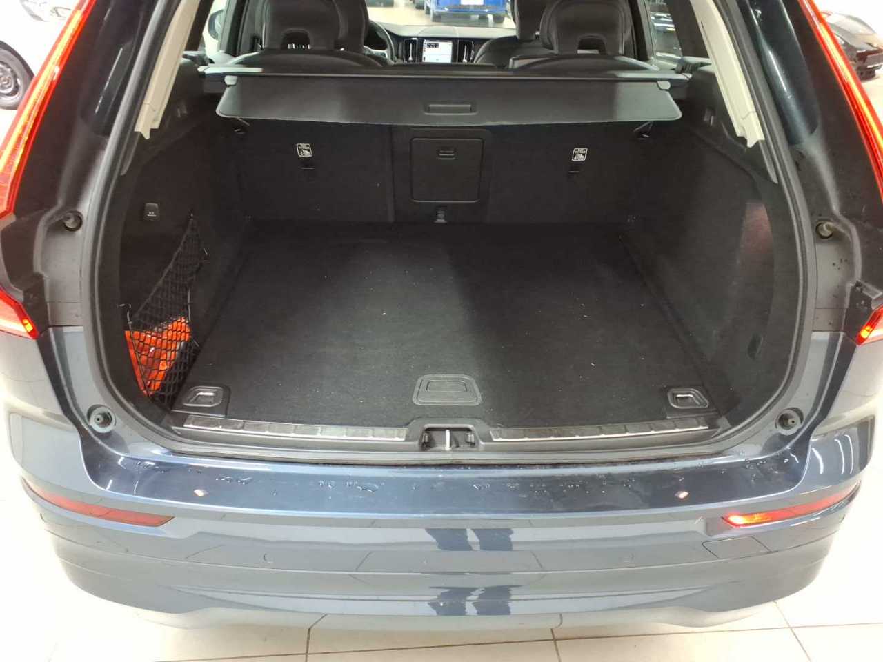 Volvo XC60 B4 D AWD Geartronic Momentum Pro 15