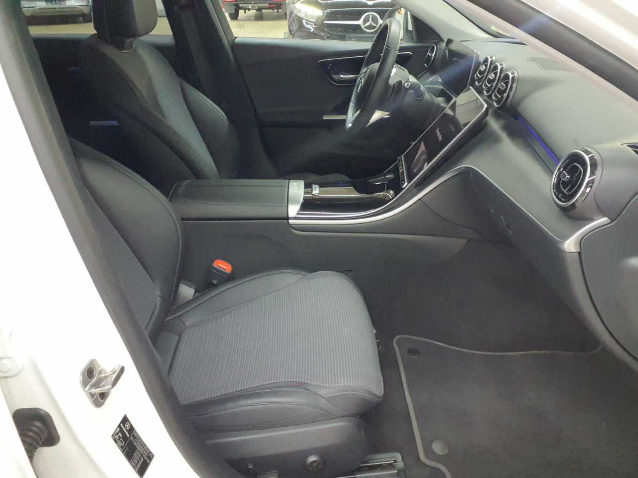 Mercedes-Benz C 300 e T 9G-TRONIC Avantgarde 7