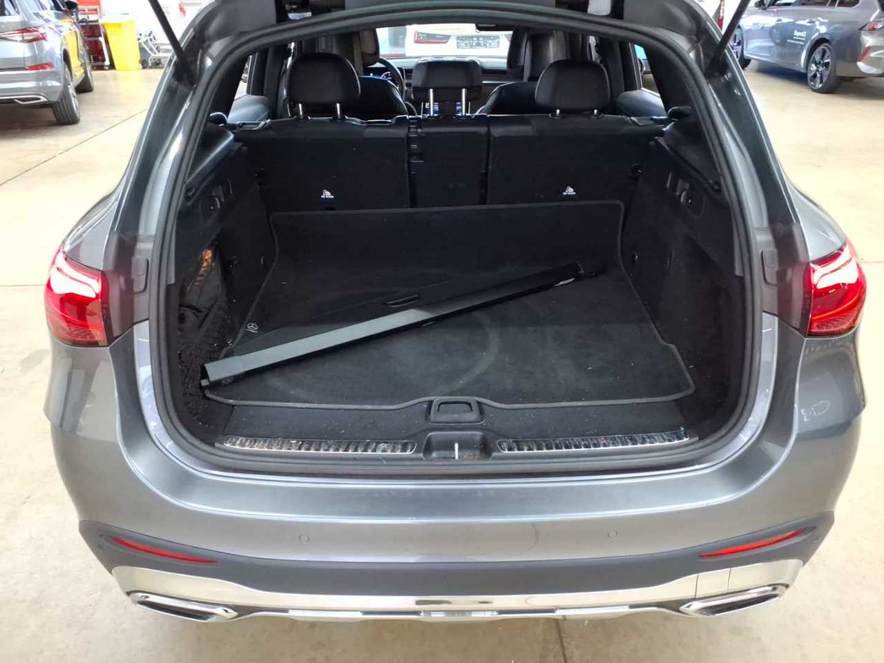 Mercedes-Benz GLC 220 d 4Matic 9G-TRONIC AMG Line Advanced 15