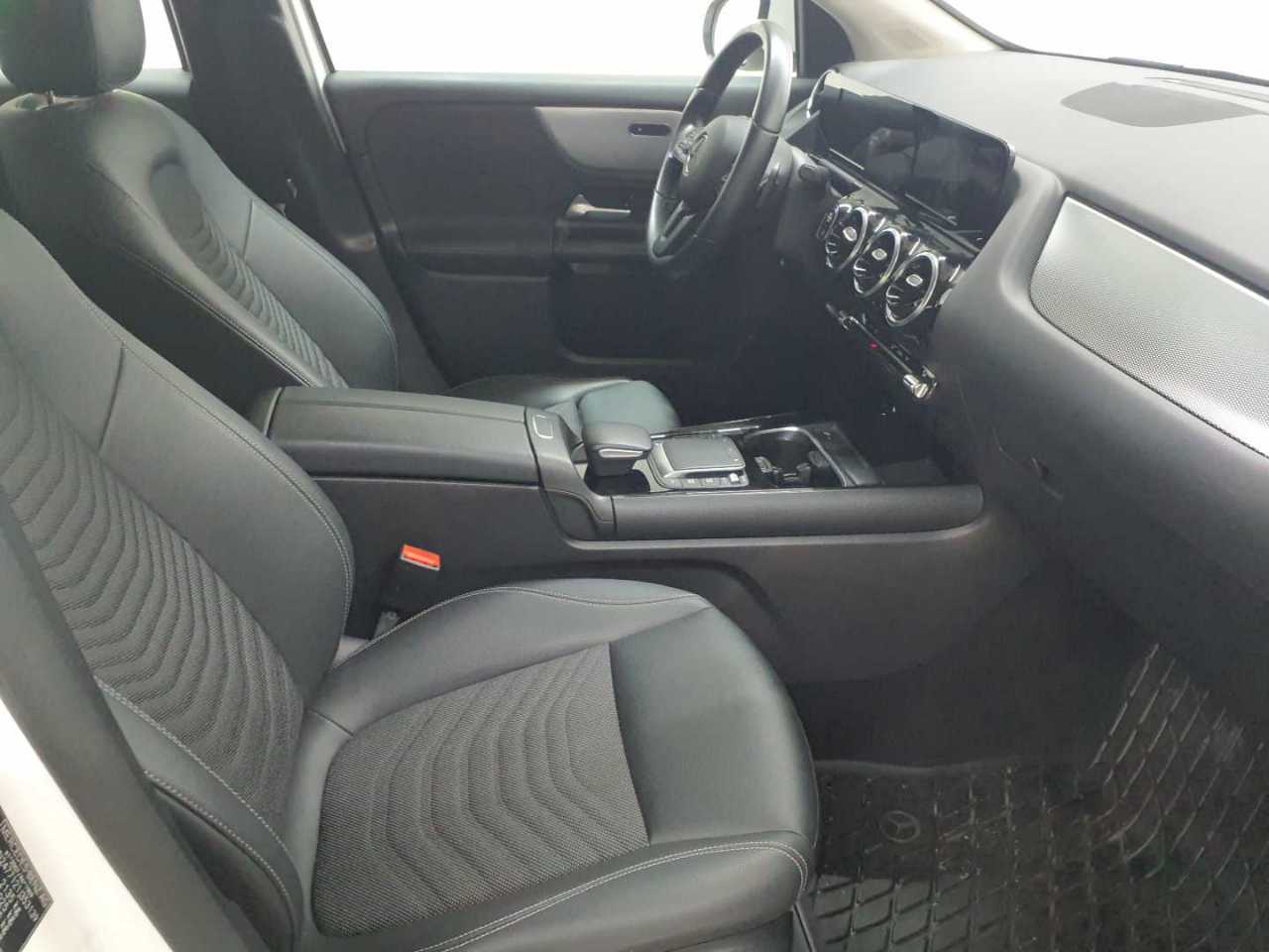 Mercedes-Benz GLA 200 d 8G-DCT Style 8