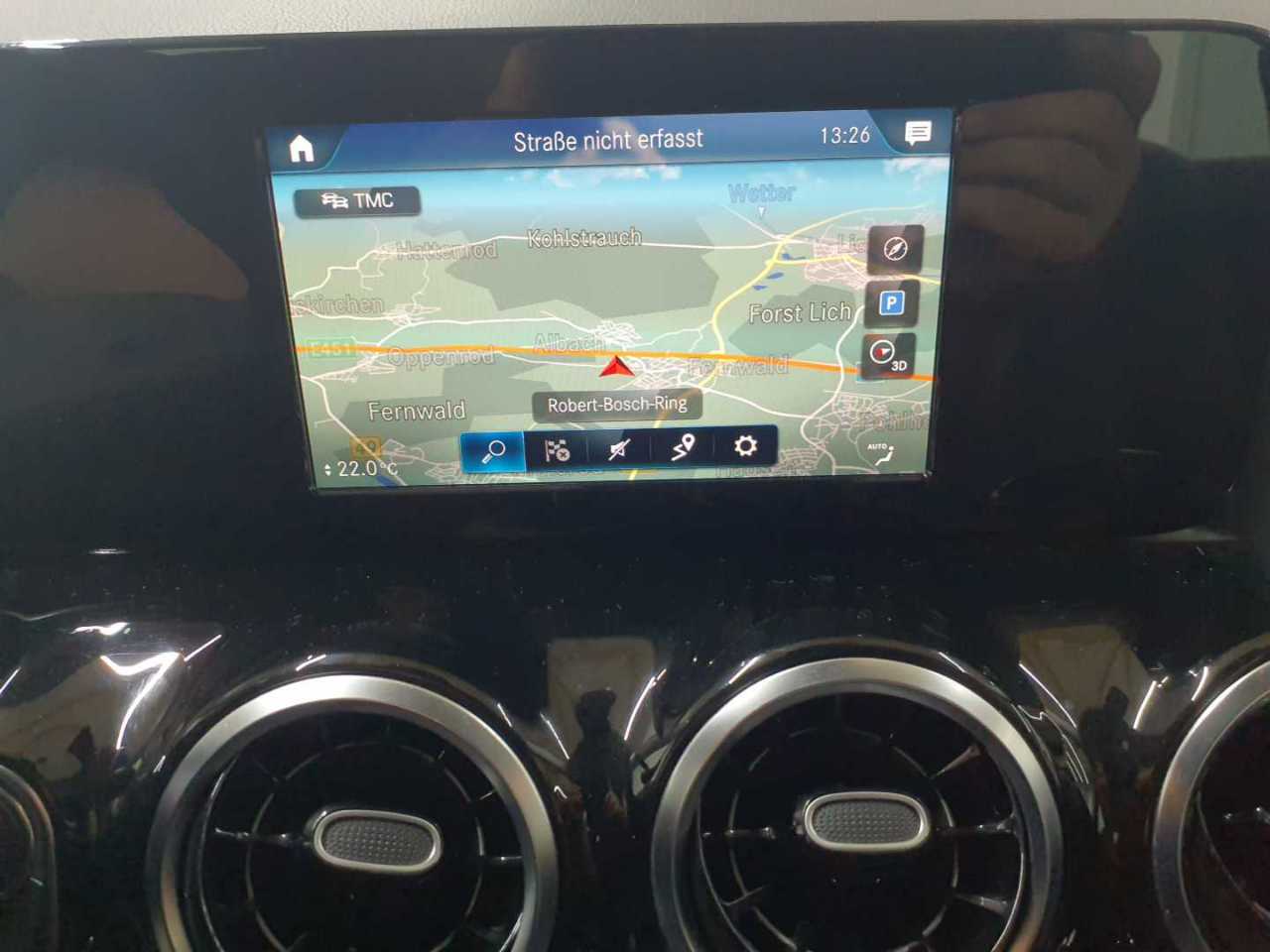 Mercedes-Benz GLA 200 d 8G-DCT Style 12