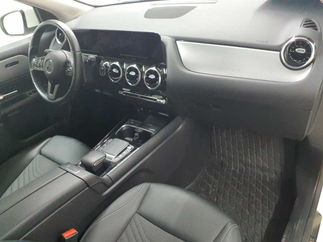 Mercedes-Benz GLA 200 d 8G-DCT Style 9