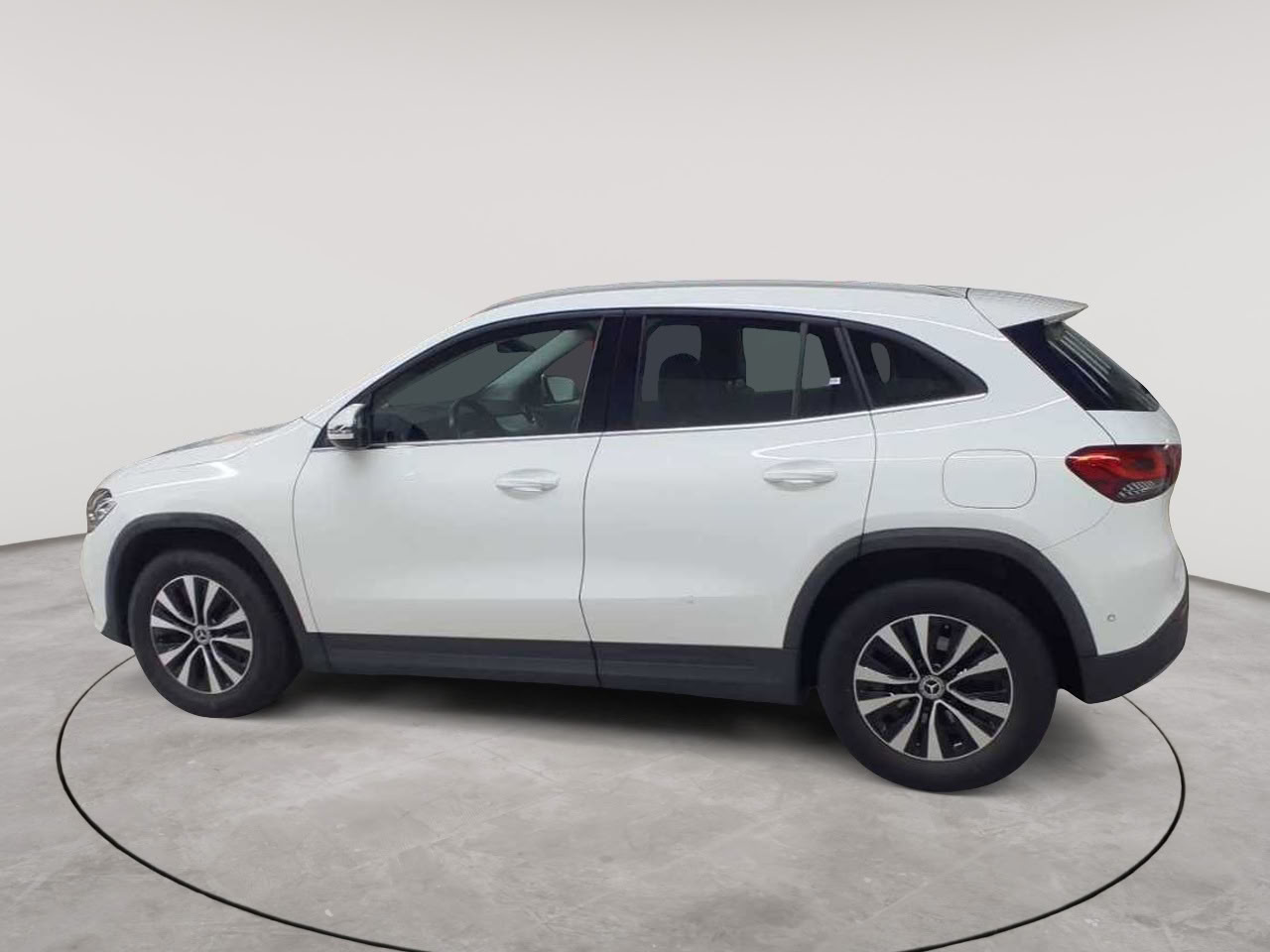 Mercedes-Benz GLA 200 d 8G-DCT Style 6