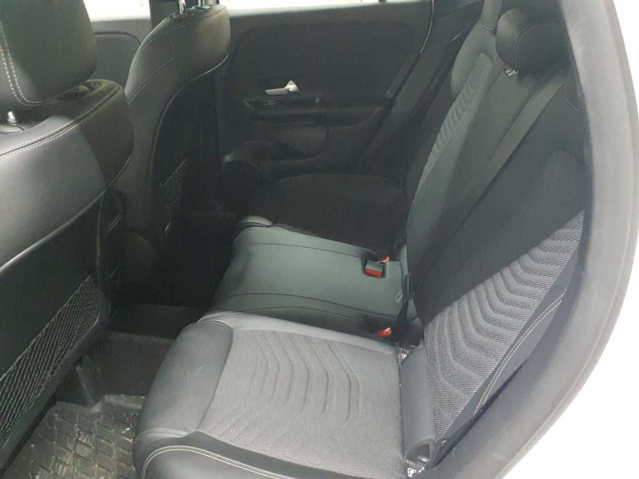 Mercedes-Benz GLA 200 d 8G-DCT Style 13