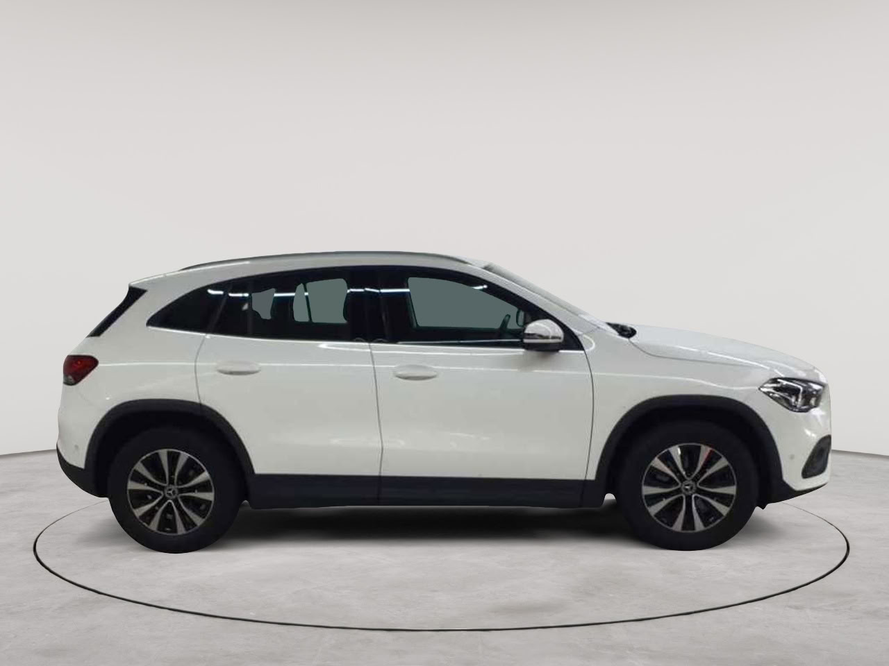 Mercedes-Benz GLA 200 d 8G-DCT Style 3