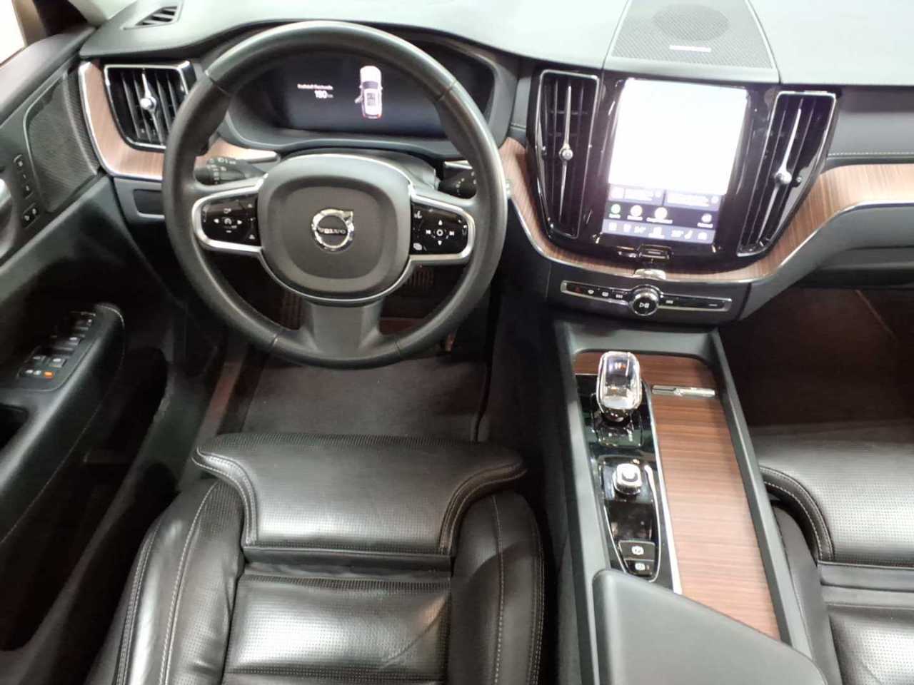 Volvo XC60 B4 D AWD Ultimate Dark 10