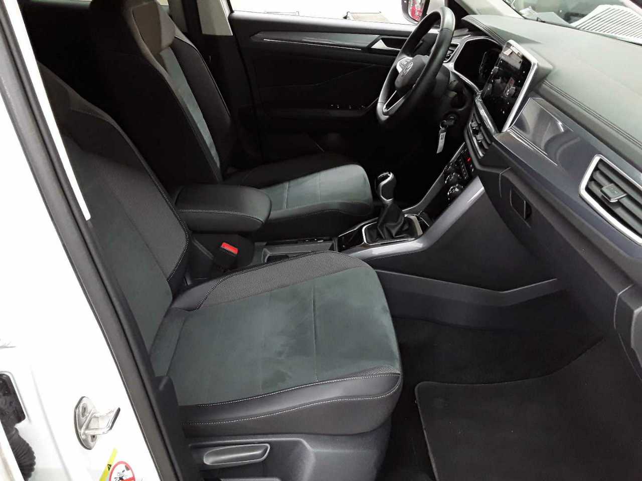 Volkswagen T-Roc 1.0 TSI OPF Style 8