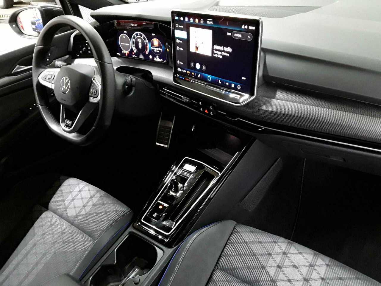 Vw Golf 1.5 eTSI OPF DSG R-Line 9