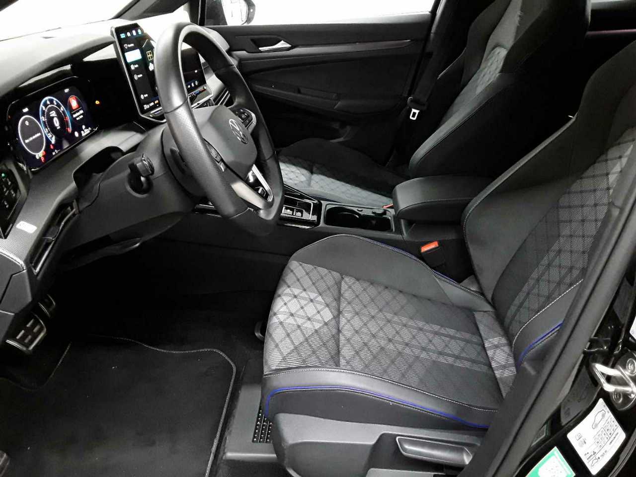Vw Golf 1.5 eTSI OPF DSG R-Line 7