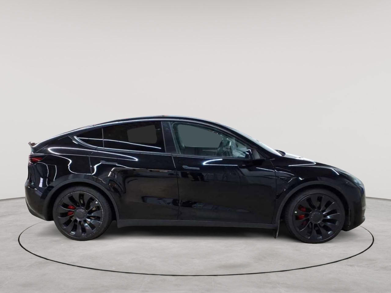 Tesla Model Y Performance Dual Motor AWD 3