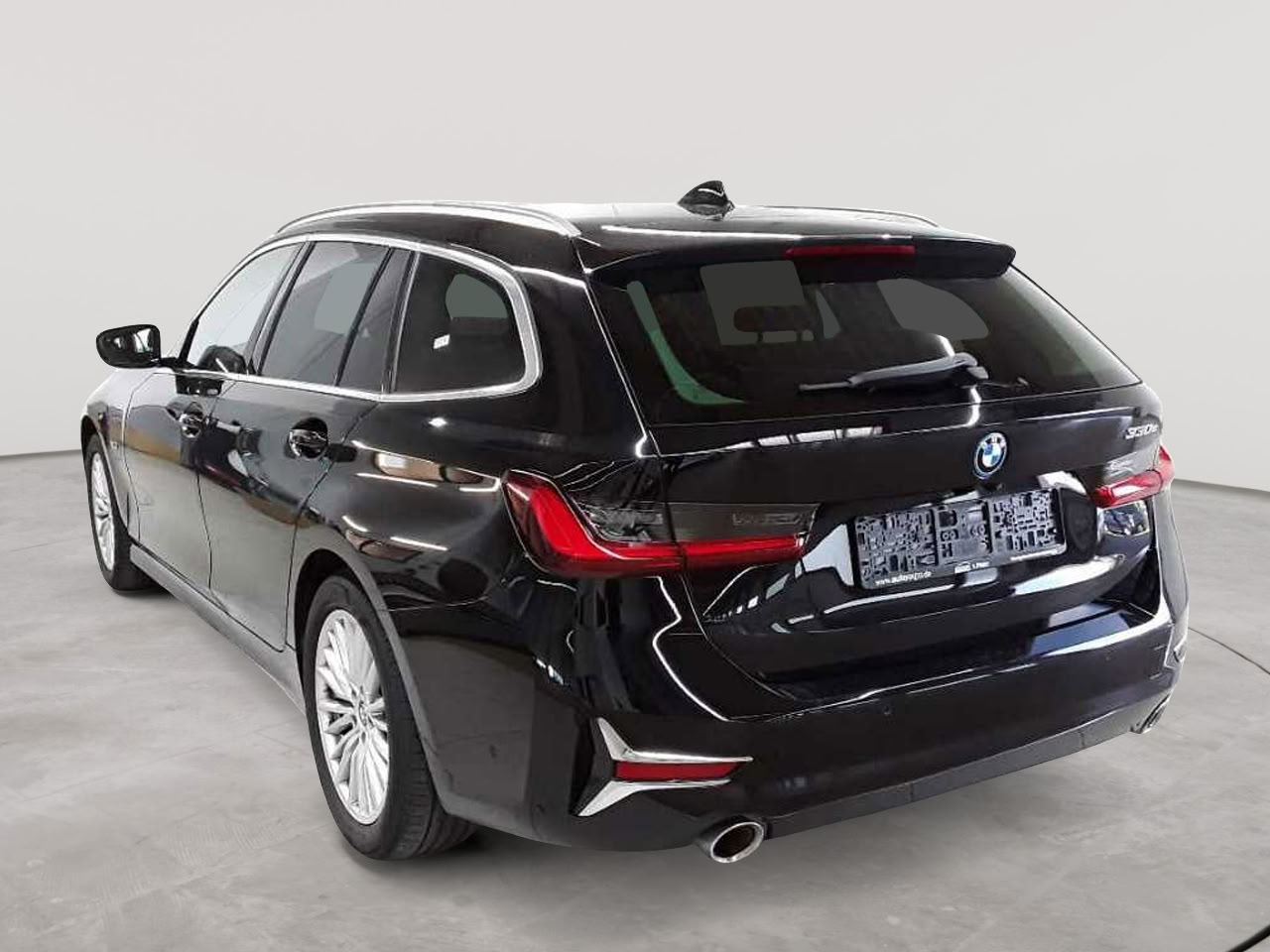BMW 330e Touring Aut. Luxury Line 5