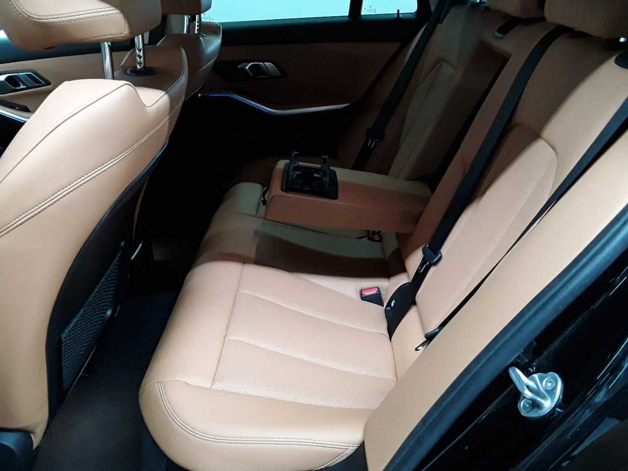 BMW 330e Touring Aut. Luxury Line 13