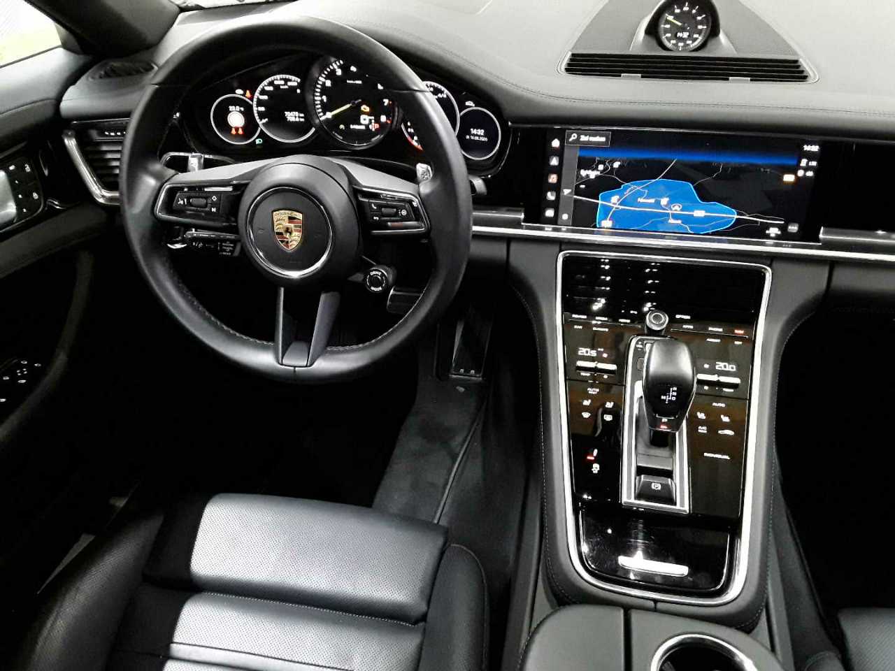 Porsche Panamera 4 E-Hybrid Executive 10