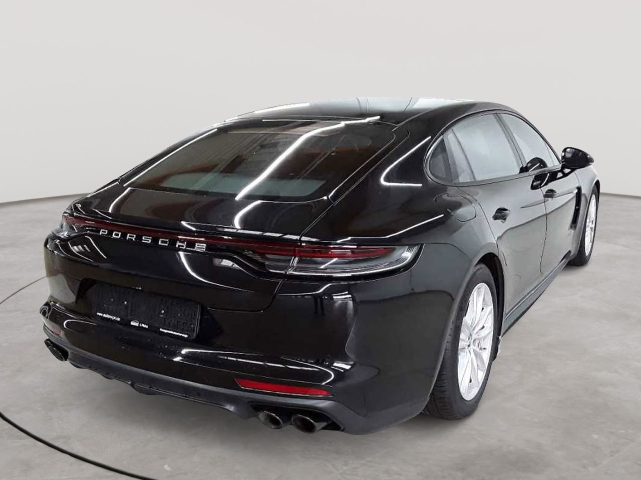 Porsche Panamera 4 E-Hybrid Executive 4