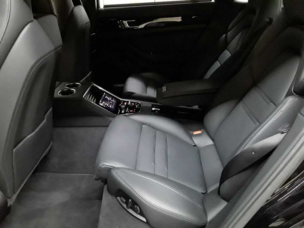 Porsche Panamera 4 E-Hybrid Executive 13