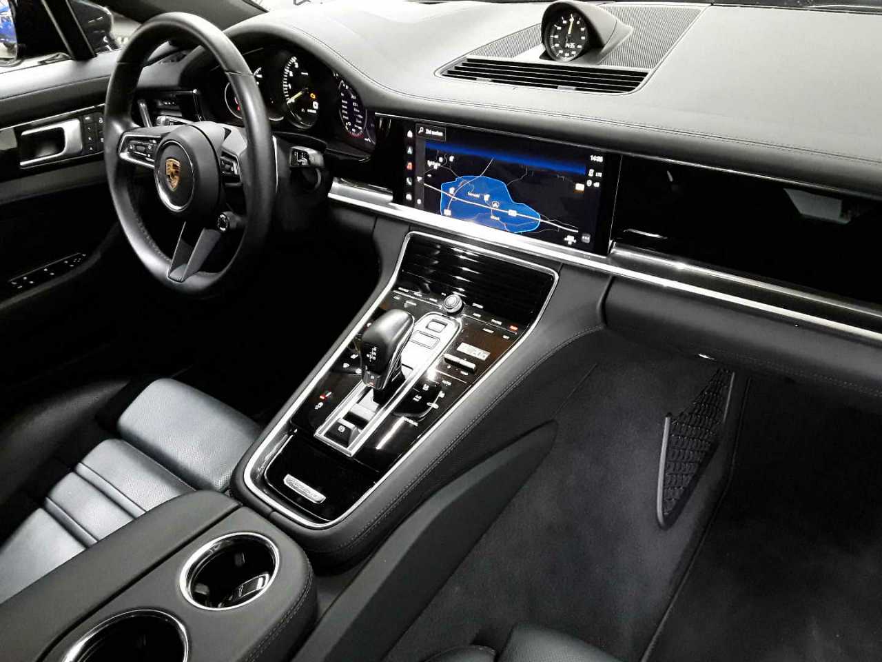 Porsche Panamera 4 E-Hybrid Executive 9