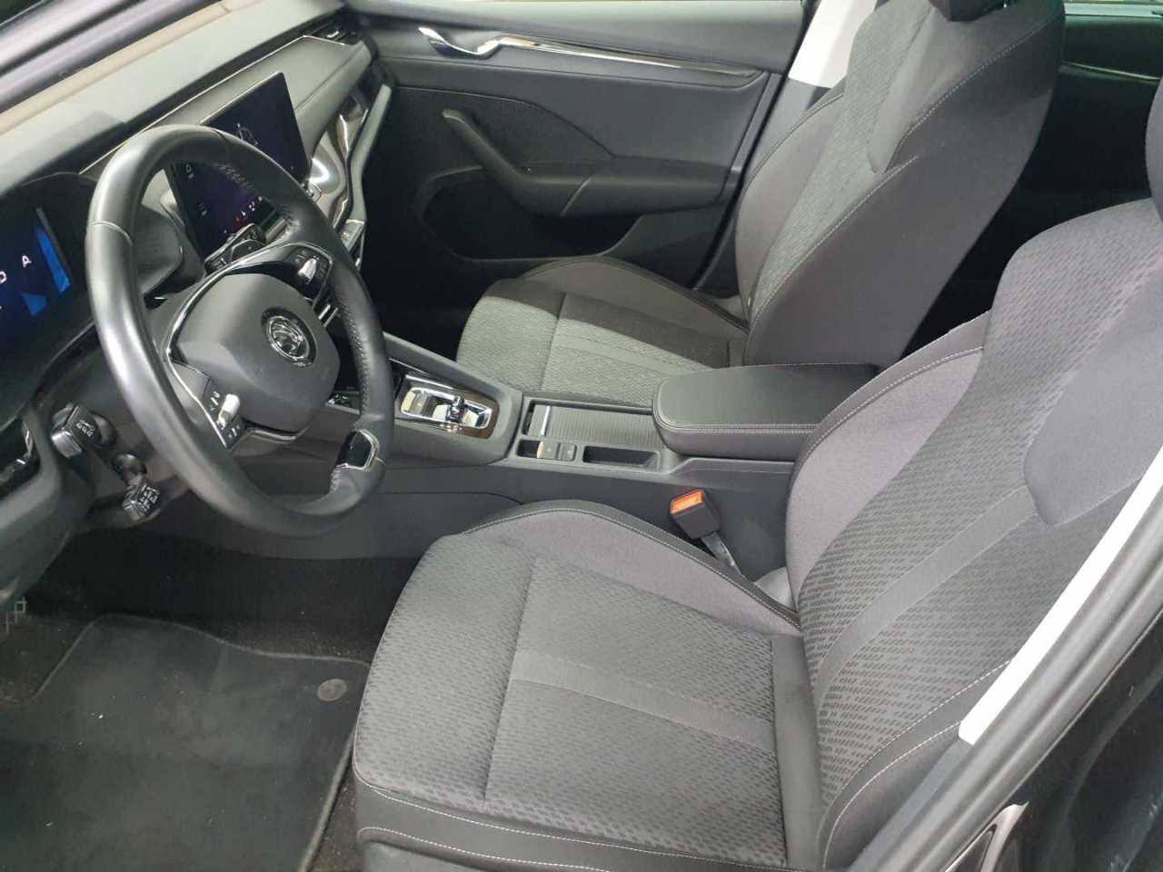 Skoda Octavia Combi 2.0 TDI DSG Style 7