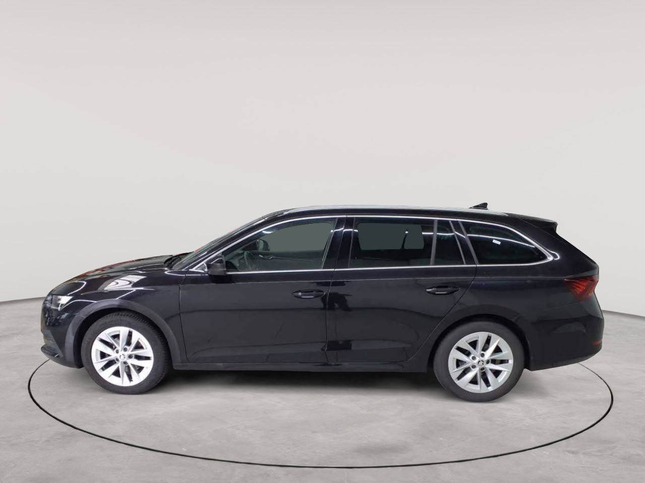 Skoda Octavia Combi 2.0 TDI DSG Style 6