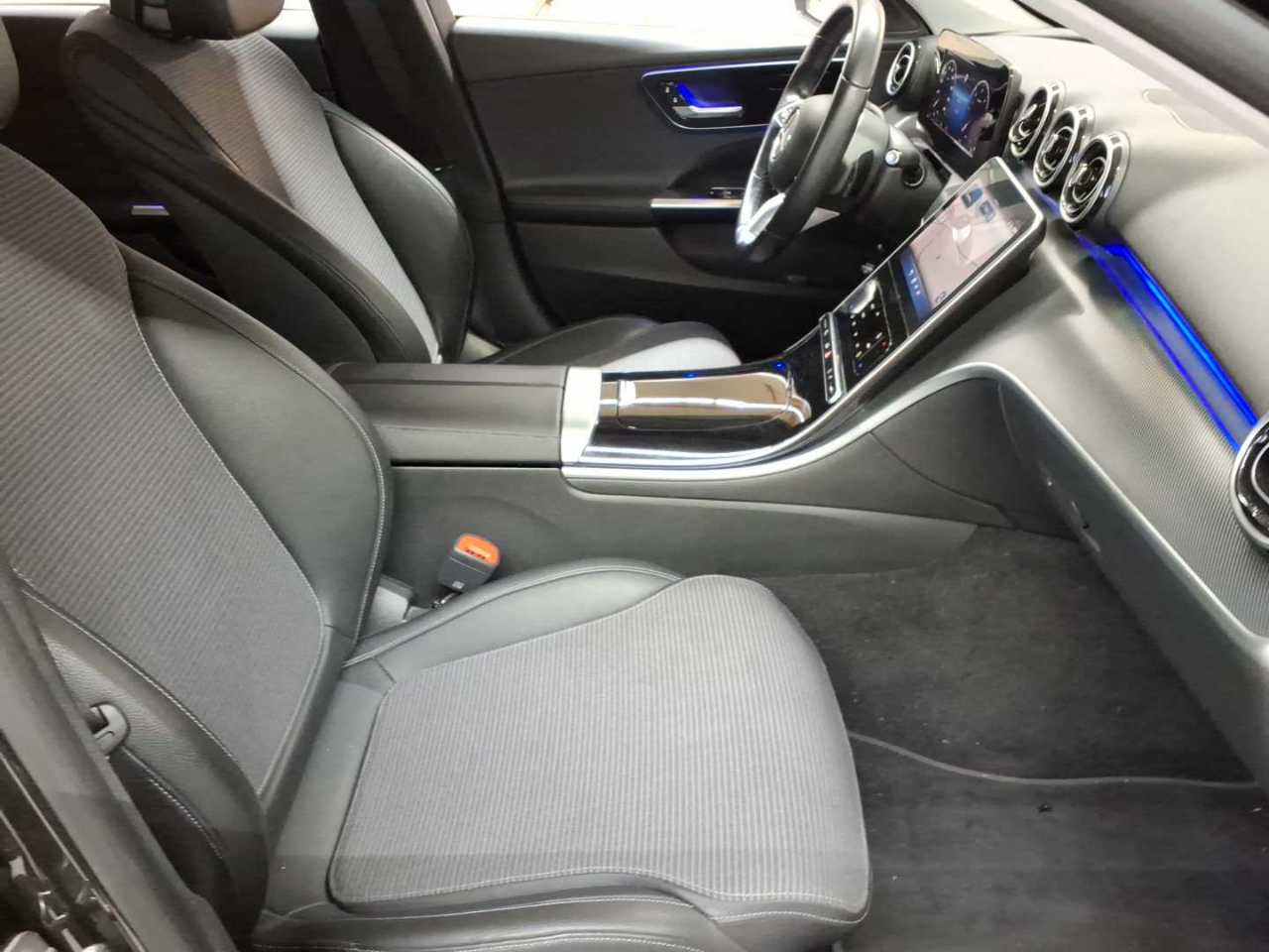 Mercedes-Benz C 200 d T 9G-TRONIC Avantgarde 8